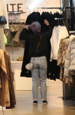 KELLY OSBOURNE Shopping at The Grove in Los Angeles 11/10/2020