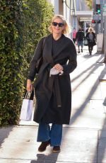 KELLY RUTHERFORD Out for Lunch at Porta Via Restaurant in Beverly Hills 11/10/2020