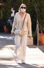 KELLY RUTHERFORD Out for Lunch in Beverly Hills 11/11/2020