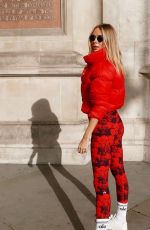 KIMBERLEY GARNER - Instagram Photos 11/29/2020