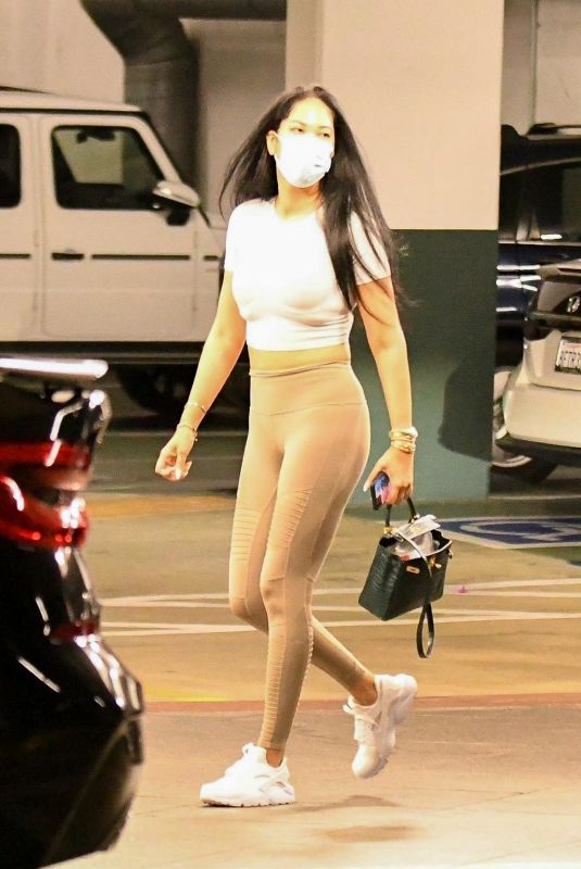 KIMORA LEE SIMMONS Visits a Dentist Office in Los Angeles 11/26/2020