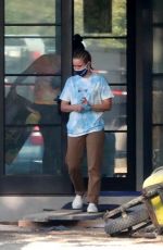 KRISTEN BELL Check in on the New House in Los Feliz 11/03/2020
