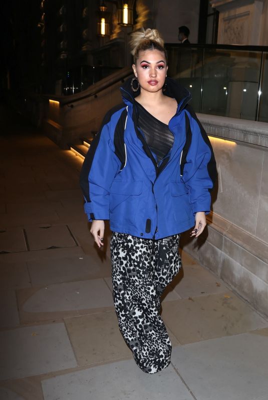 MABEL Out and About in London 11/28/2020