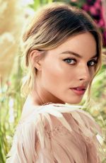 MARGOT ROBBIE - Once Upon a Time in Hollywood 2020
