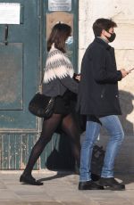 MELANIE SYKES Out in Venice 11/19/2020