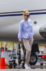 MICOLE KIDMAN Arrives at Byron Bay by a Private Plane 11/10/2020