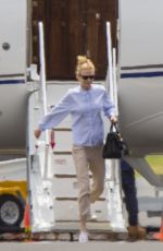 MICOLE KIDMAN Arrives at Byron Bay by a Private Plane 11/10/2020