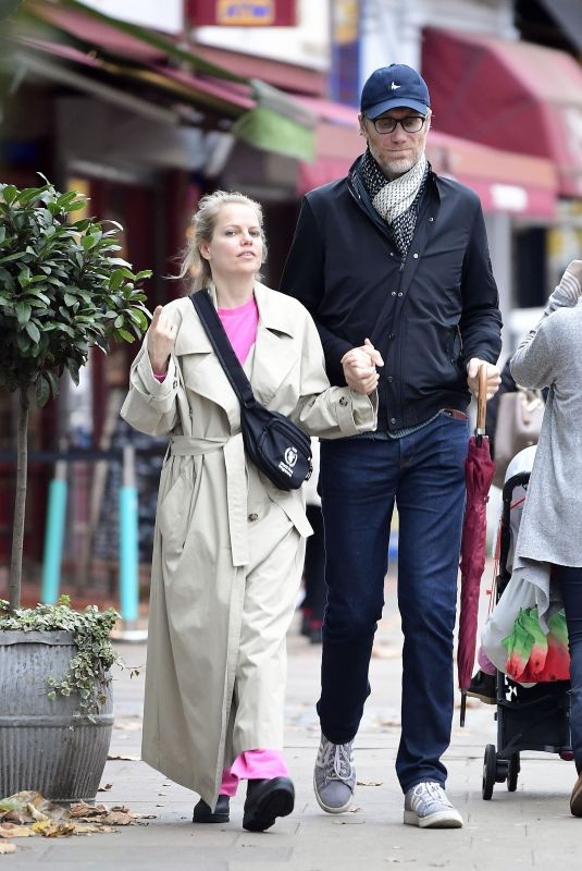 MIRCEA MONROE and Stephen Merchant Out in Primrose Hill 11/11/2020