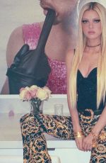 NICOLA PELTZ - Instagram photos 11/04/2020