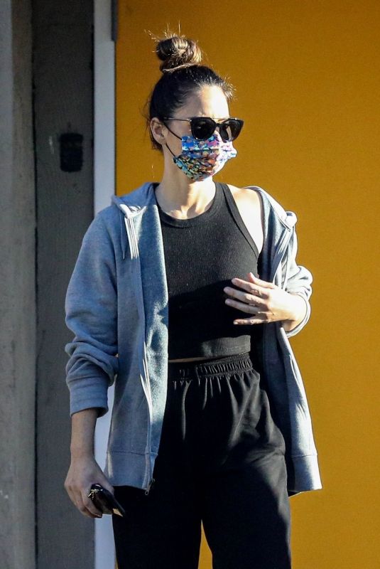 OLIVIA MUNN Leaves Workout Session in Los Angeles 11/17/2020
