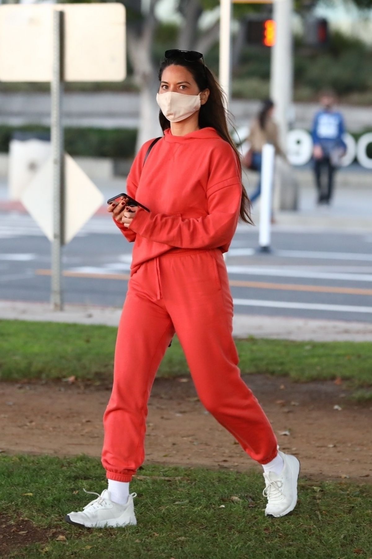 OLIVIA MUNN Out and About in Santa Monica 11/24/2020 – HawtCelebs