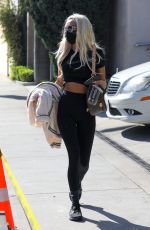 PIA MIA PEREZ Heading to a Dogpound Gym in Los Angeles 11/04/2020