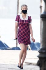 POM KLEMENTIEFF Out and About in Venice 11/09/2020