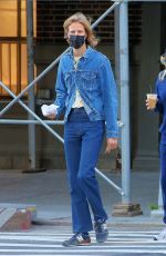 Pregnant ELSA HOSK and Tom Daly Out for Coffee in New York 11/10/2020