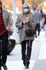 Pregnant ELSA HOSK and Tom Daly Out in New York 11/21/2020