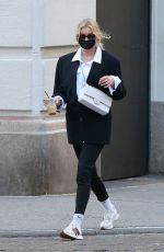 Pregnant ELSA HOSK Out and About in New York 11/08/2020