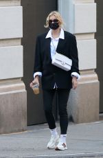 Pregnant ELSA HOSK Out and About in New York 11/08/2020