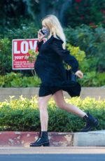 Pregnant EMMA ROBERTS Leaves a Friend
