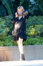 Pregnant EMMA ROBERTS Leaves a Friend