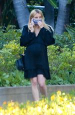 Pregnant EMMA ROBERTS Leaves a Friend