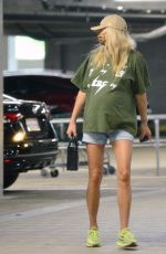 Pregnant JESSICA HART Out Shopping in Los Angeles 11/08/2020