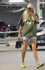 Pregnant JESSICA HART Out Shopping in Los Angeles 11/08/2020