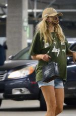 Pregnant JESSICA HART Out Shopping in Los Angeles 11/08/2020
