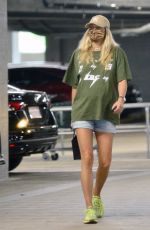 Pregnant JESSICA HART Out Shopping in Los Angeles 11/08/2020