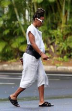 Pregnant KELLY ROWLAND Out in Hawaii 11/12/2020