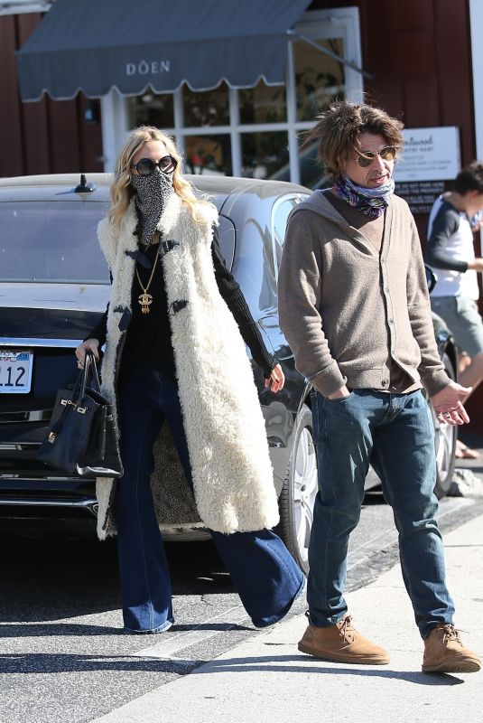 RACHEL ZOE and Rodger Berman at Brentwood Country Mart 11/15/2020