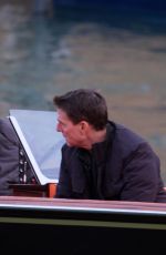 REBECCA FERGUSON and Tom Cruise on the Set Mission: Imposible 7 in Venice 11/12/2020
