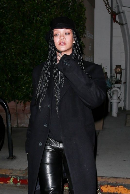 RIHANNA Out for Dinner in Santa Monica 11/07/2020