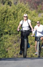 ROBIN WRIGHT and Clement Giraudet Out Bike Riding in Los Angeles 11/28/2020