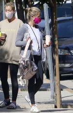 SARAH MICHELLE GELLAR at Blue Bottle Coffee in Brentwood 11/18/2020