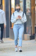SCARLETT JOHANSSON Shows Her Wedding Ring Out in New York 11/09/2020
