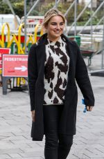 SIAN WELBY Leaves Global Radio Studios in London 11/10/2020