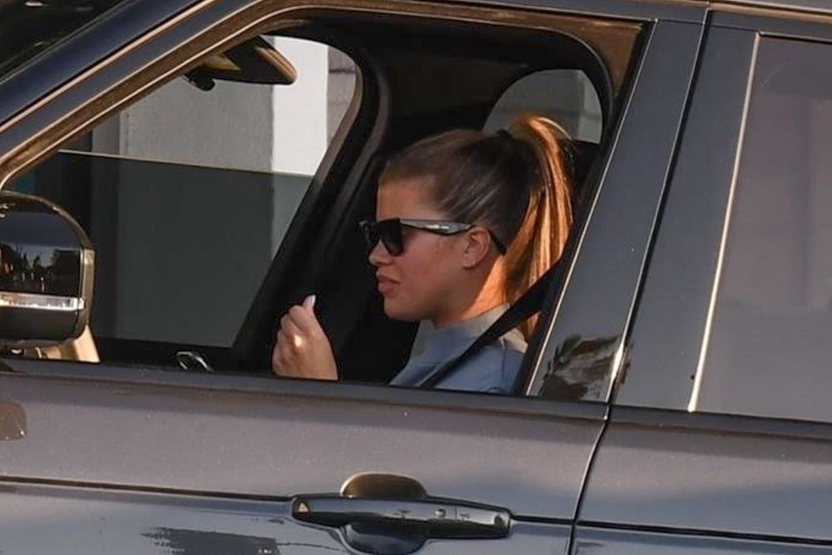 SOFIA RICHIE Driving Out in Los Angeles 11/12/2020 – HawtCelebs