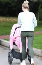 SOPHIE TURNER Out with Daughter Willa in Los Angeles 11/24/2020