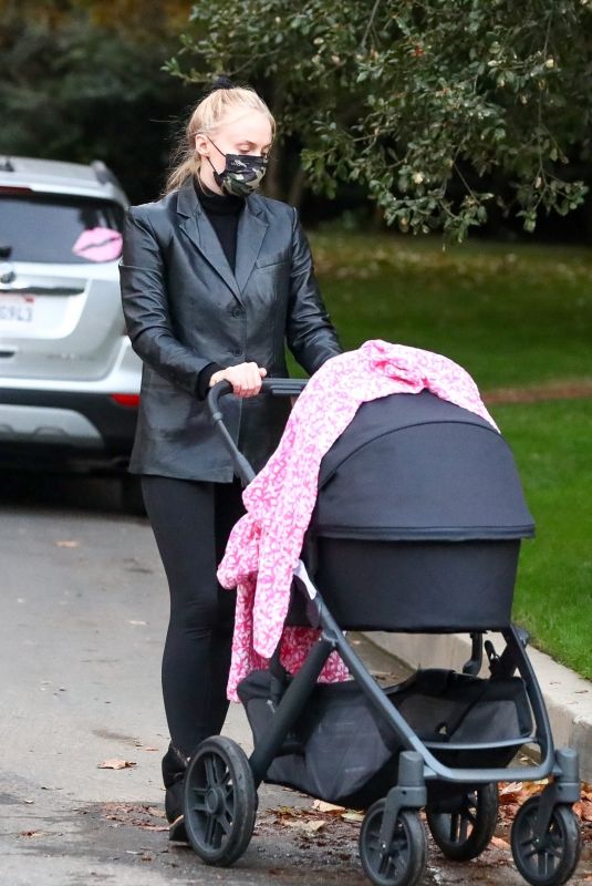 SOPHIE TURNER Out with Her Daughter in Los Angeles 11/23/2020