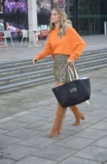 VOGUE WILLIAMS Out and About in Leeds 11/26/2020