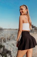 ANG WATTERS - Instagram Photos 12/02/2020