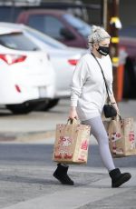 ARIEL WINTER Shopping at Trader Joe