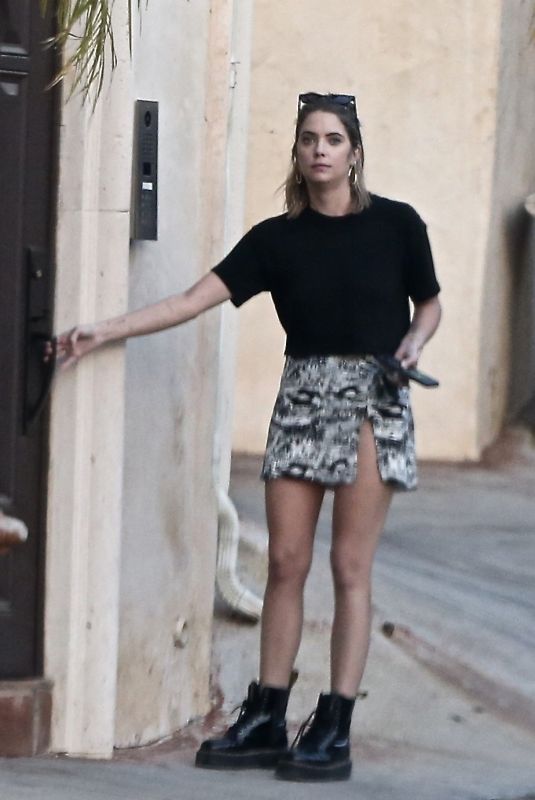 ASHLEY BENSON Returns to Her Home in Los Feliz 12/03/2020