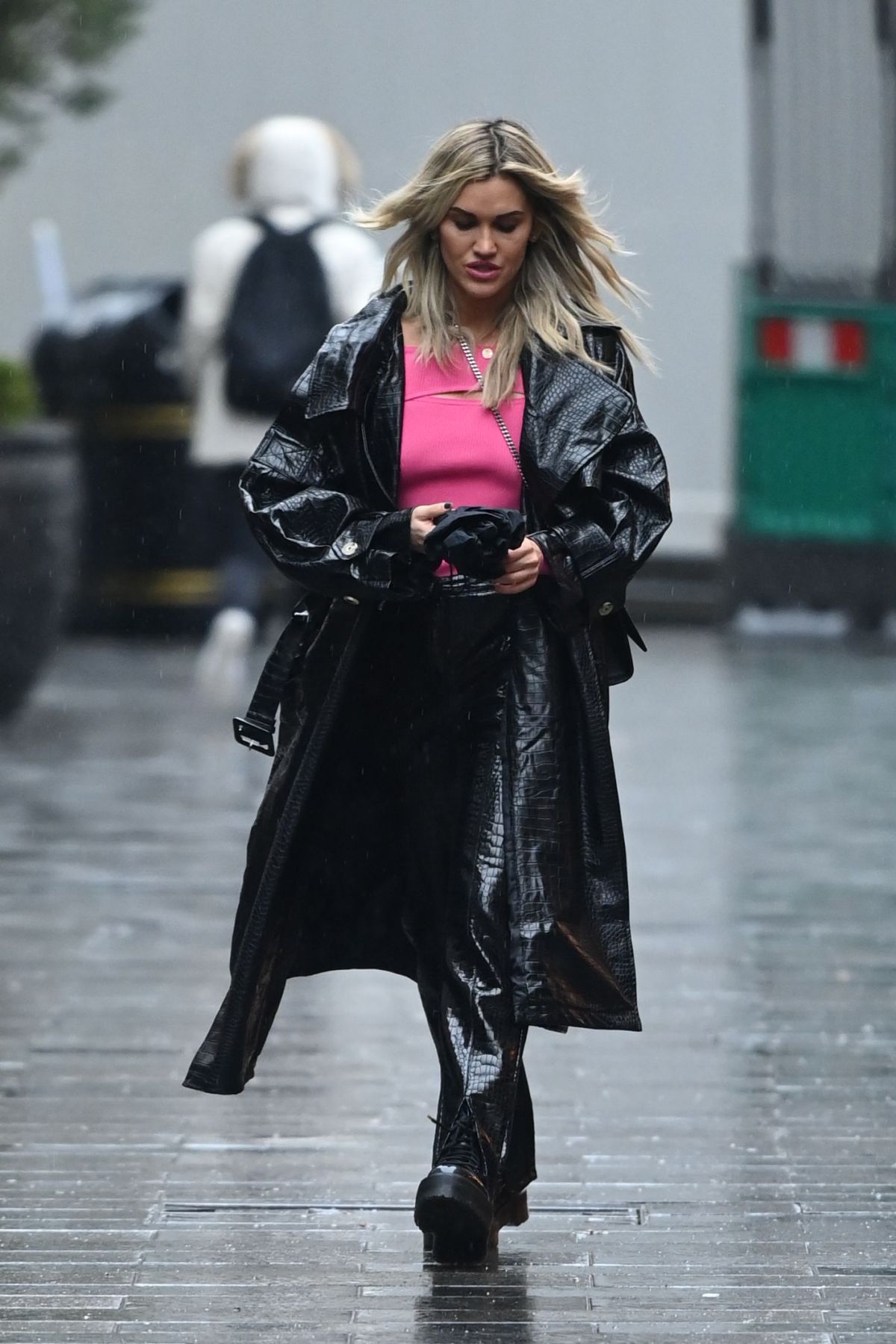 ashley-roberts-leaves-global-studios-in-london-12-03-2020-7.jpg