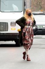 BUSY PHILIPPS Out Flower Shopping in New York 12/12/2020
