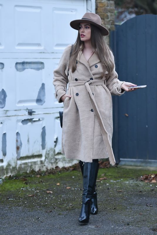 CHLOE ROSS Leaves a Photoshoot in London 11/30/2020