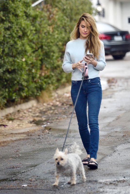 CHRISHELL STAUSE Out with Her Dog in Hollywood hills 12/08/200