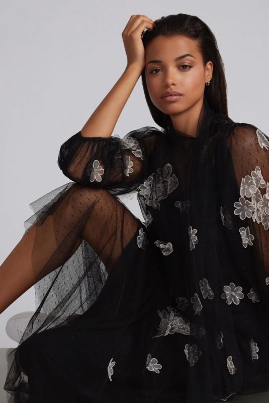 ELLA BALINSKA for Amazing Magazine 2020