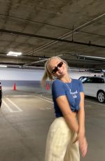 EMMA CHAMBERLAIN - Instagram Photos 12/19/2020