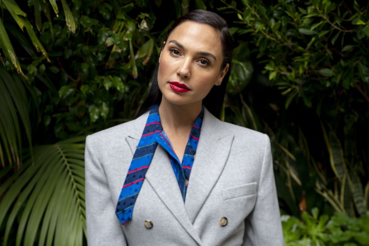 gal-gadot-for-la-times-december-2020-0.jpg